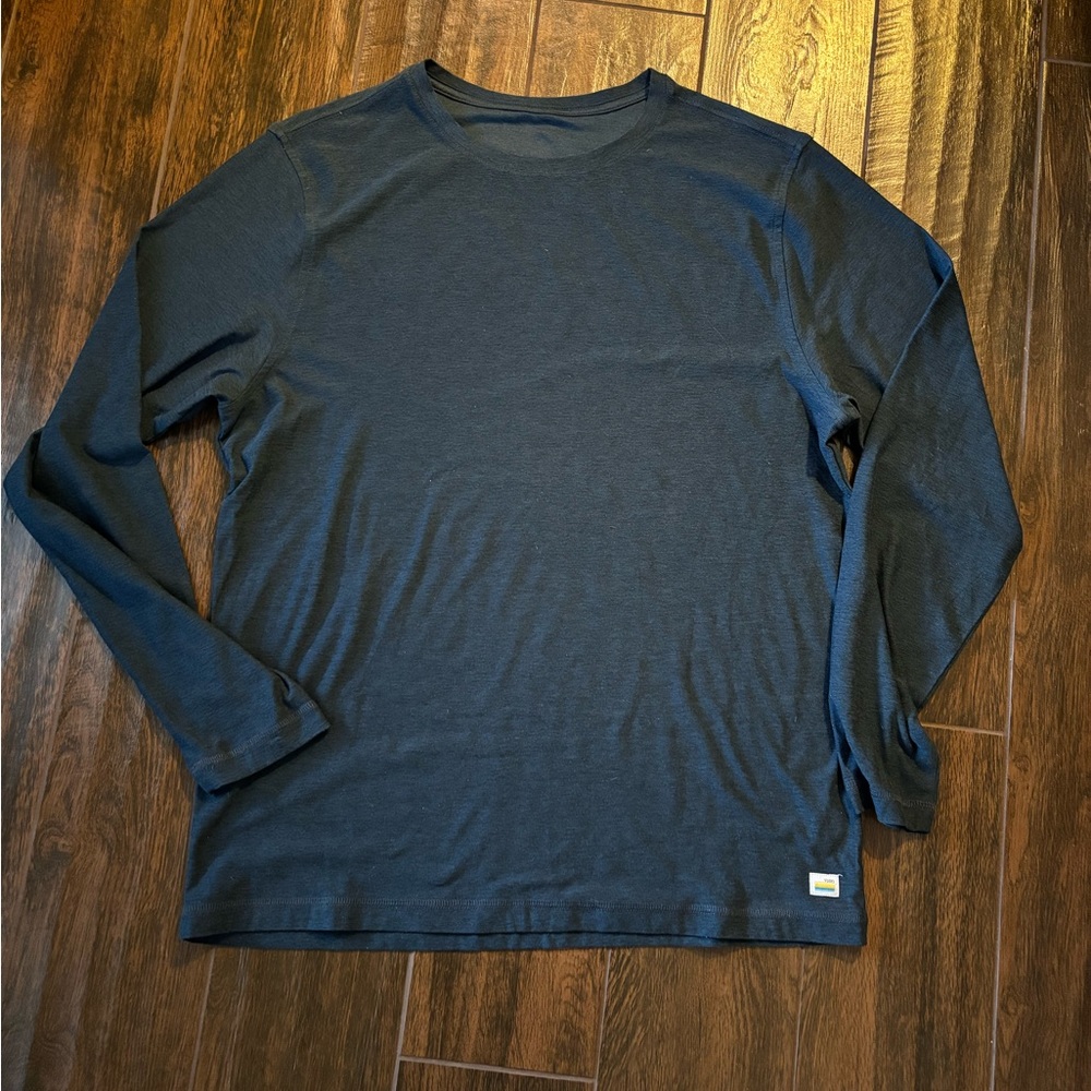 Vuori long sleeve T shirt